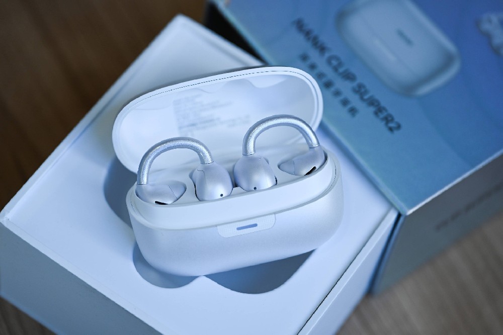 霍尔开关在蓝牙耳机中的智能应用——以无锡迪仕DH254为例